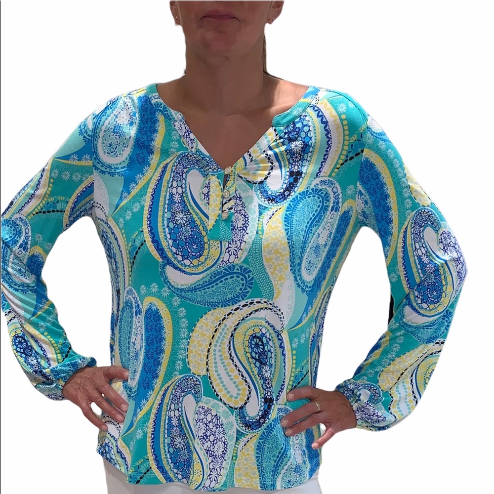 Lilly Pulitzer Blouse tends to run S/M